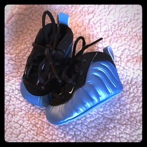 Infant Nike foams